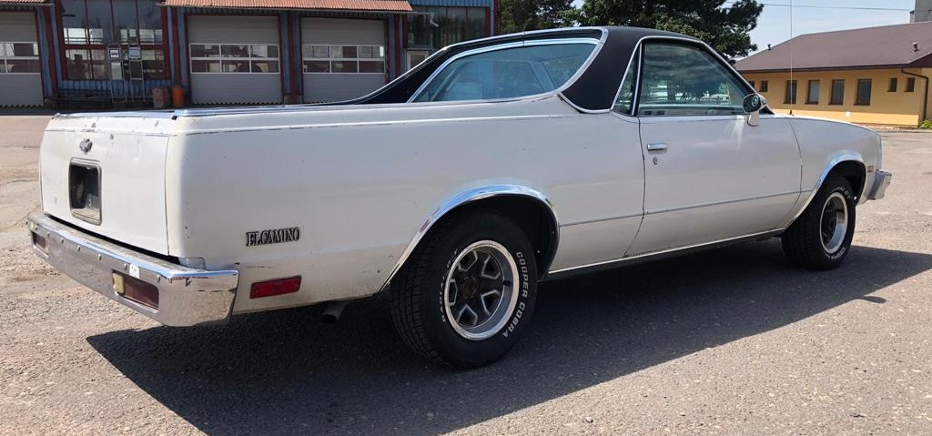 1984 El Camino with vinyl roof